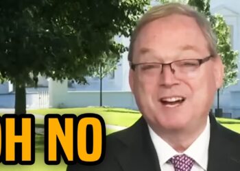 Fox host STUNS Trump stooge with ONE simple question