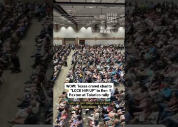WOW: Texas crowd chants “LOCK HIM UP” to Ken Paxton at Talarico rally
