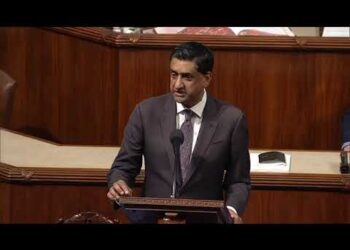 Ro Khanna takes to the House floor to call for the expansion of the Supreme Court